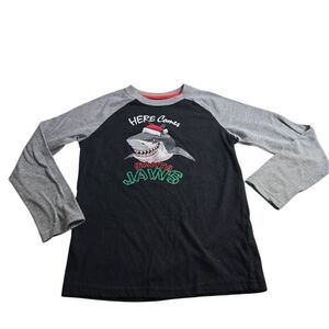 Seven Oaks Here Comes Santa Jaws shirt 7